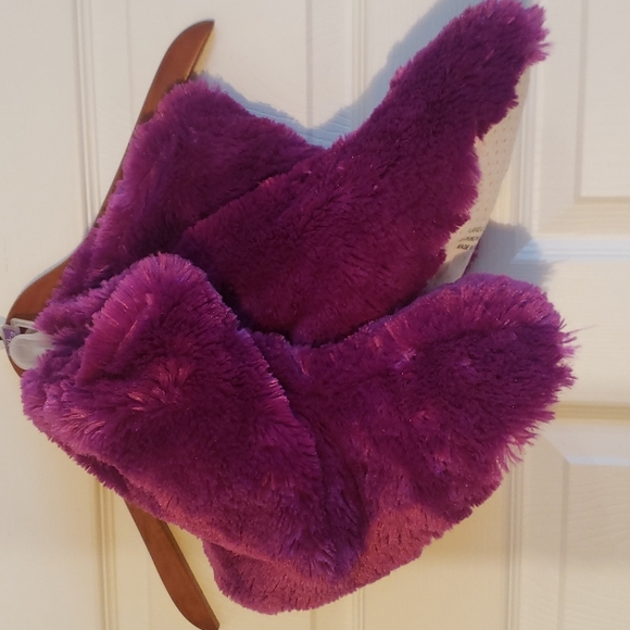 Ultimate Fuzzy Slipper Booties - Picture 3 of 3